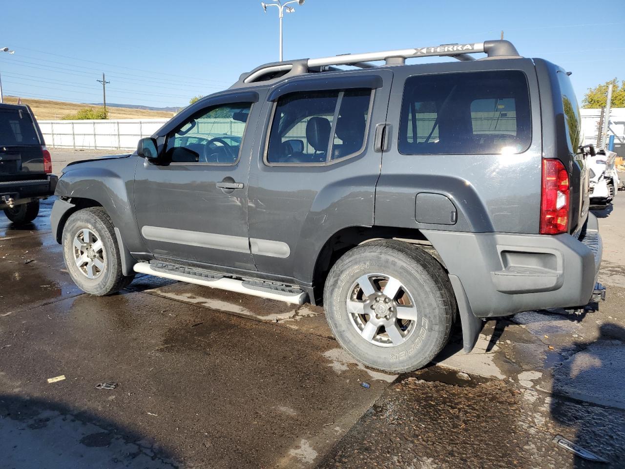 2013 NISSAN XTERRA X - Image 2