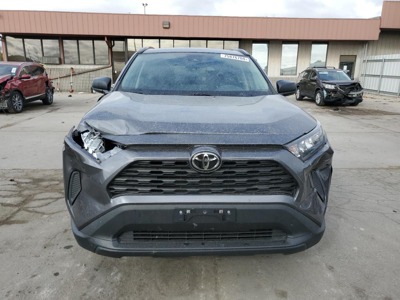 2021 TOYOTA RAV4 LE - Фото 5