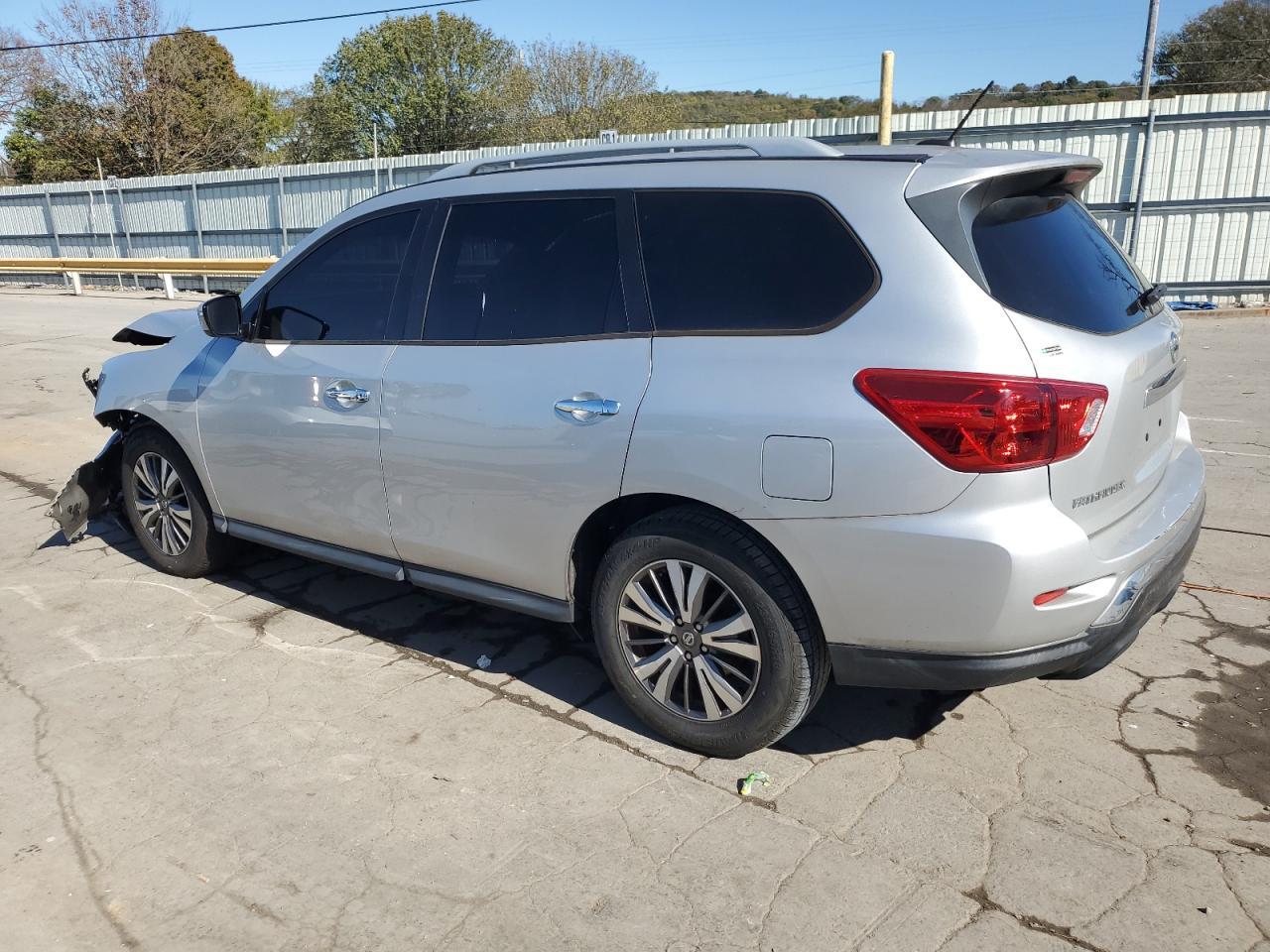 2017 NISSAN PATHFINDER - Image 2