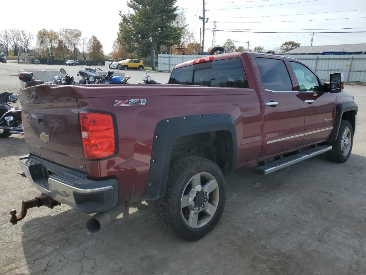2015 CHEVROLET SILVERADO - Image 3