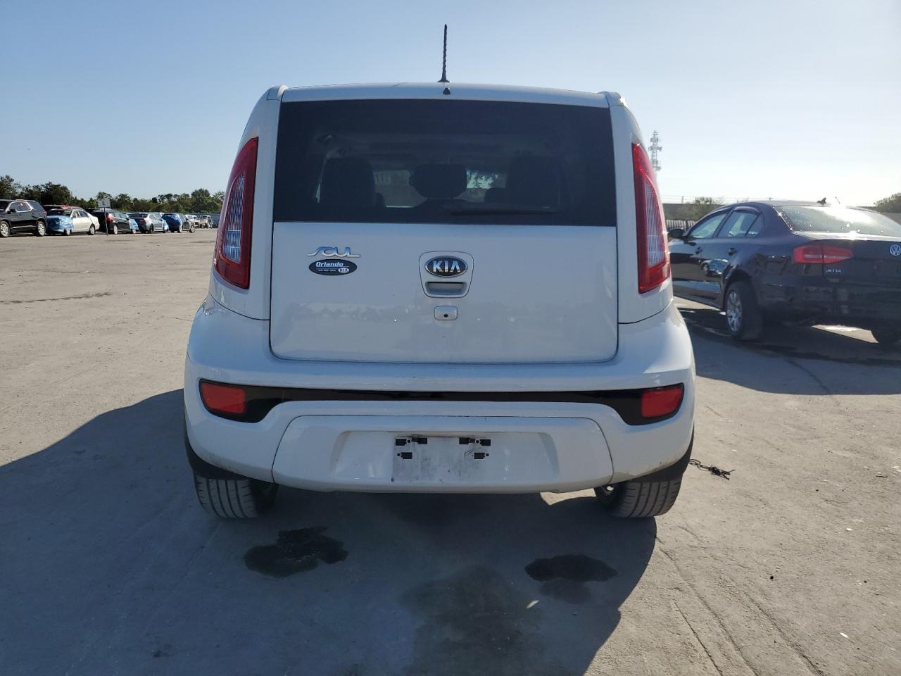 2013 KIA SOUL + - Image 6