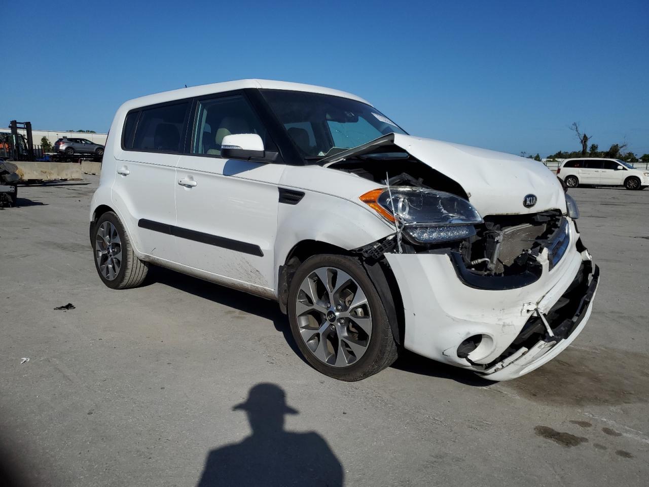 2013 KIA SOUL + - Image 4
