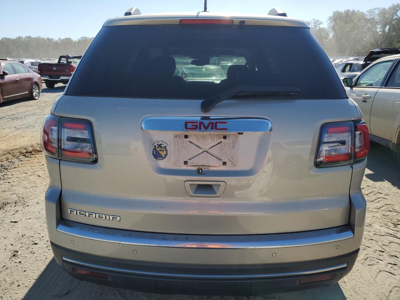 2016 GMC ACADIA SLT - Image 6