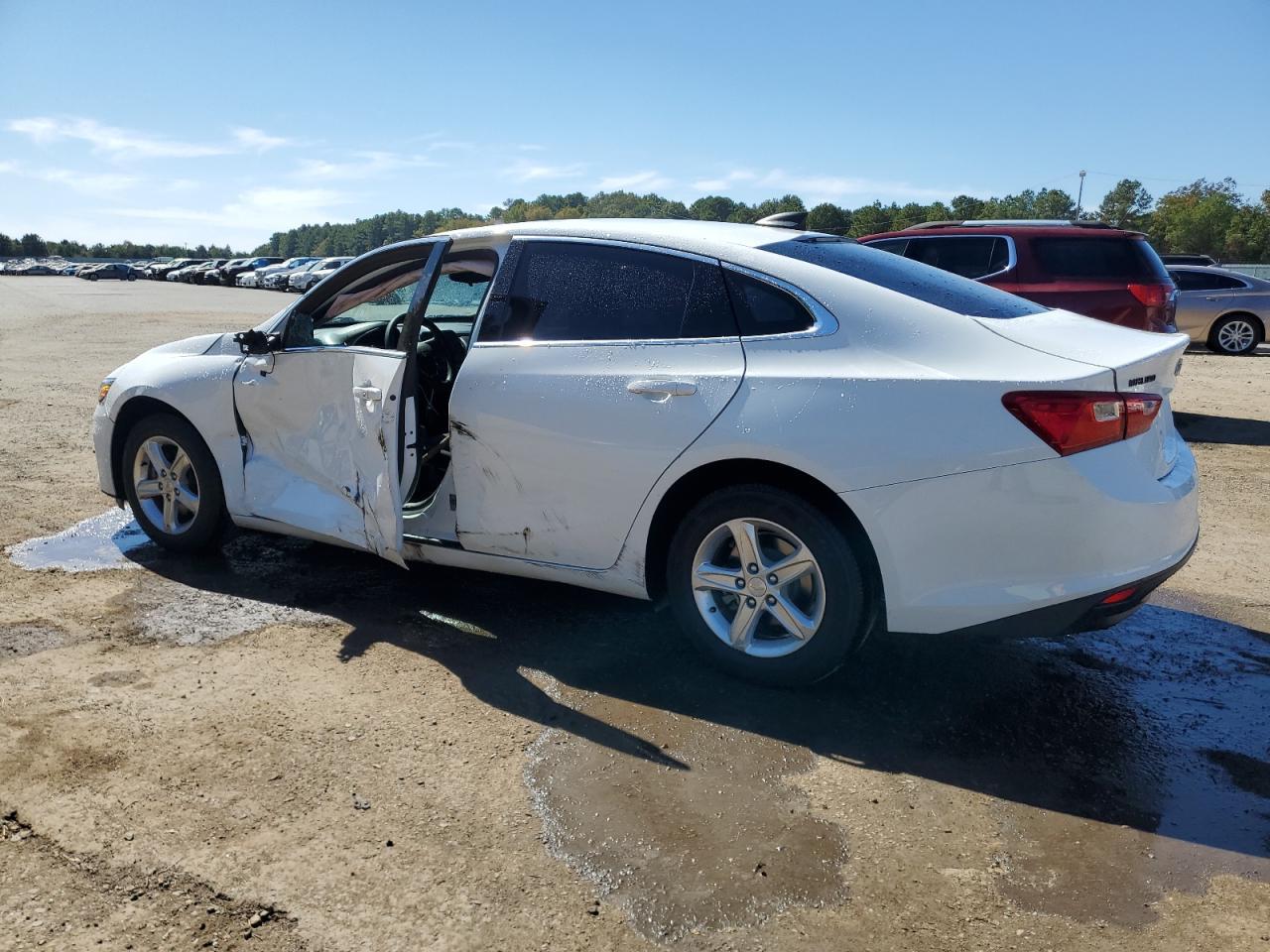 2019 CHEVROLET MALIBU LS - Фото 2