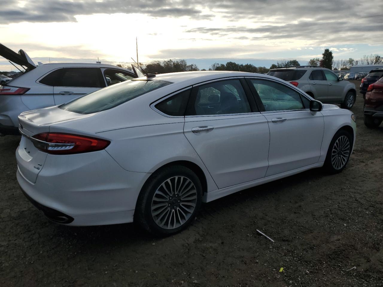 2017 FORD FUSION SE - Фото 3