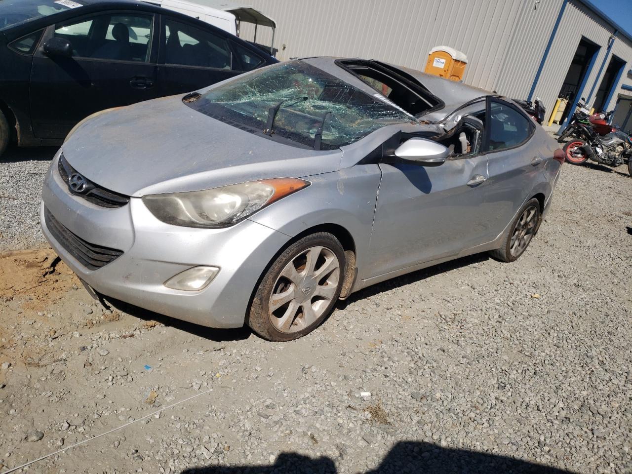 2013 HYUNDAI ELANTRA GL