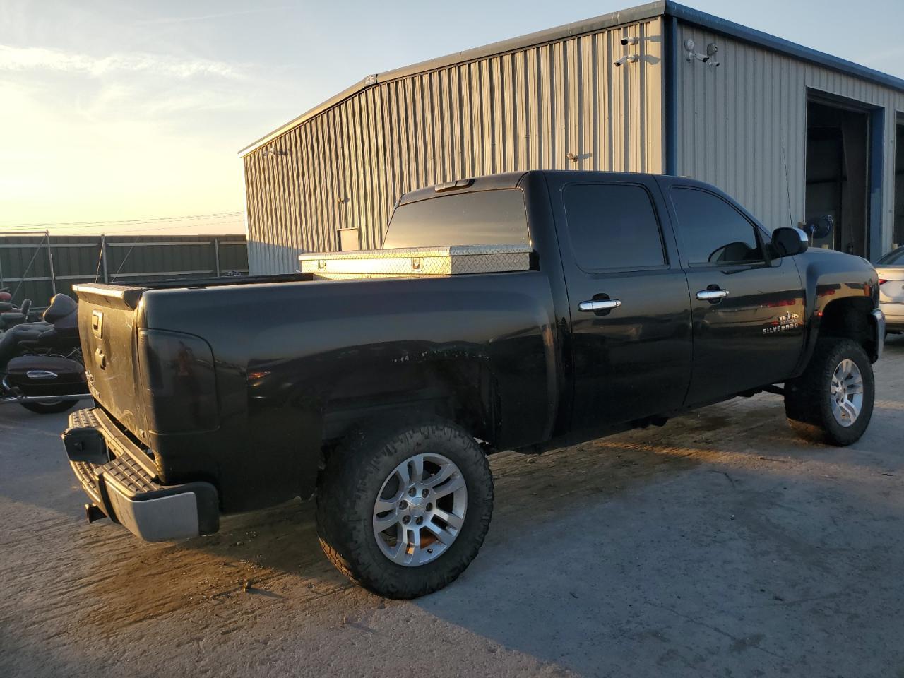 2013 CHEVROLET SILVERADO - Image 3