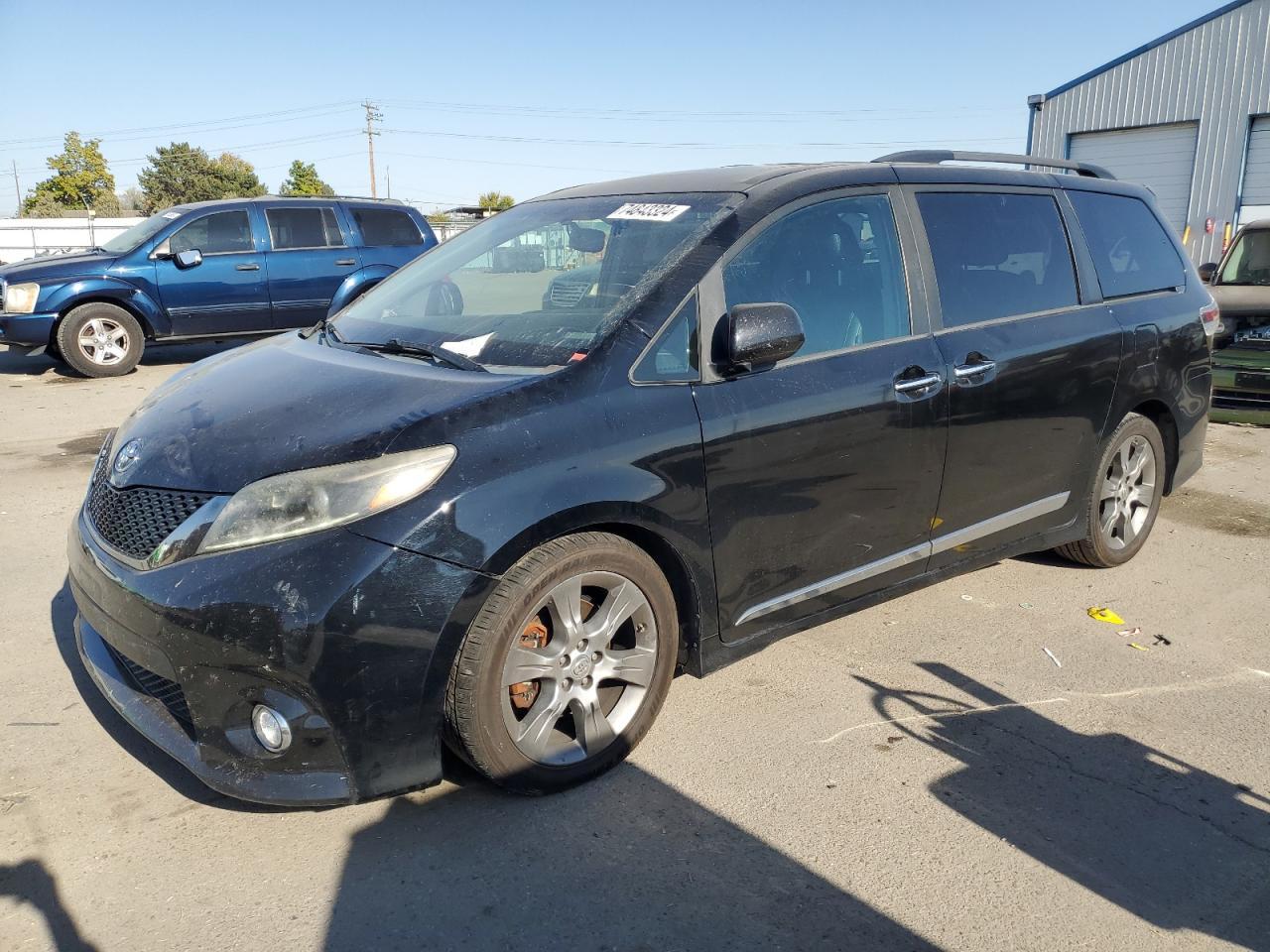 2015 TOYOTA SIENNA SPO