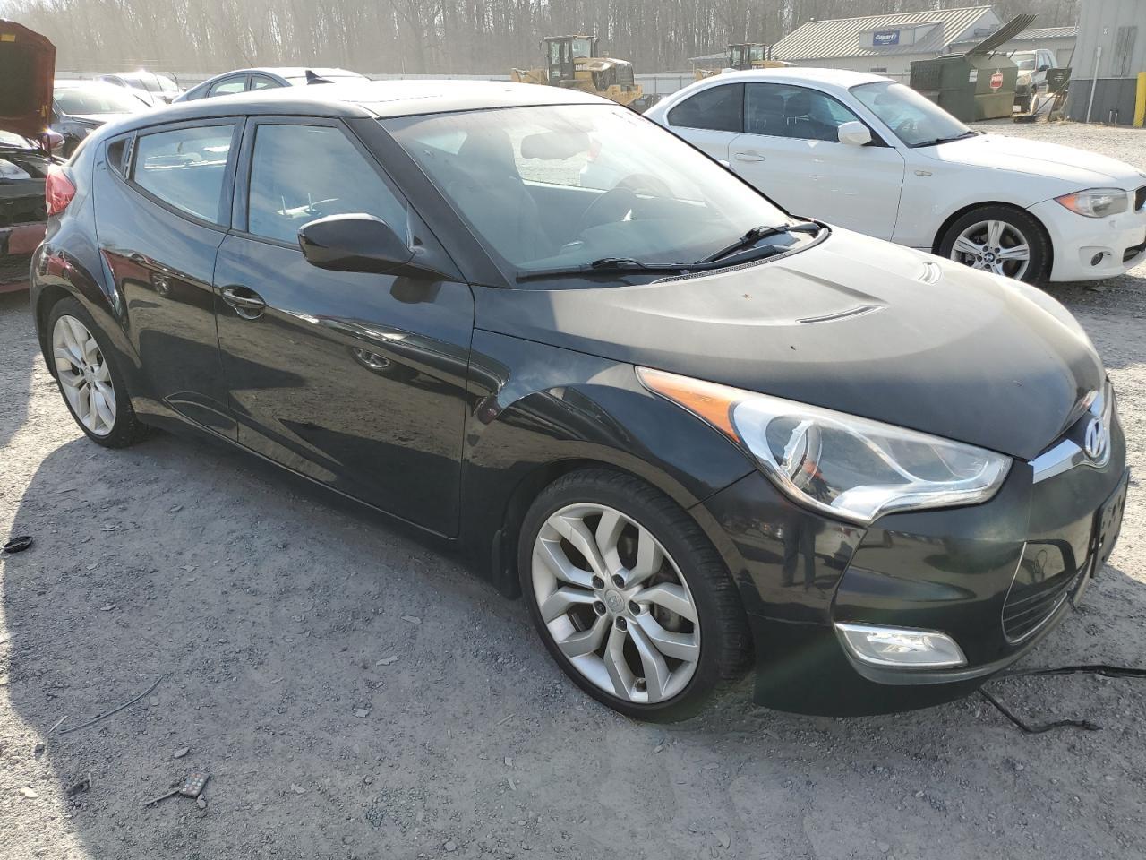 2013 HYUNDAI VELOSTER - Image 4