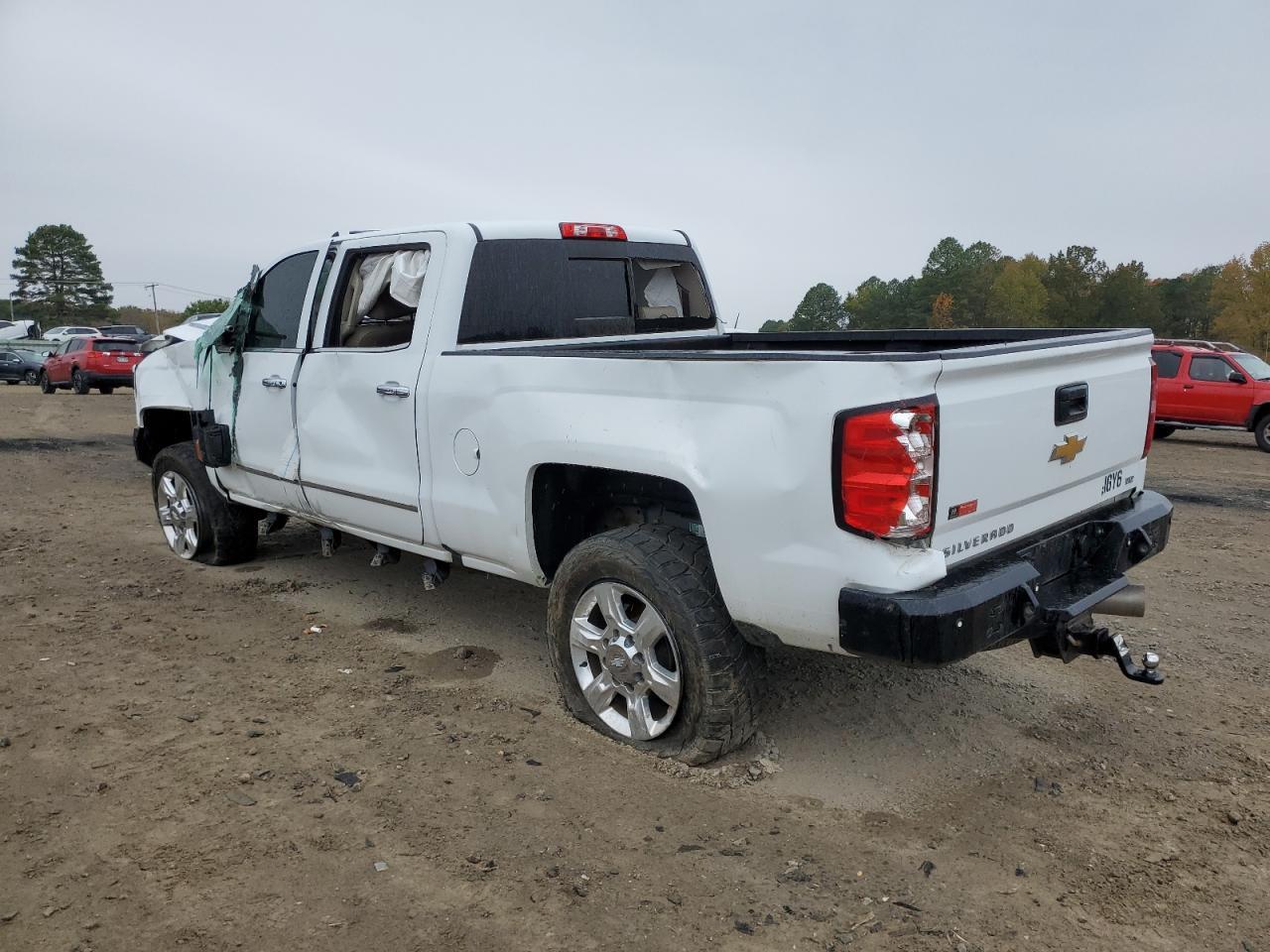 2018 CHEVROLET SILVERADO - Фото 2