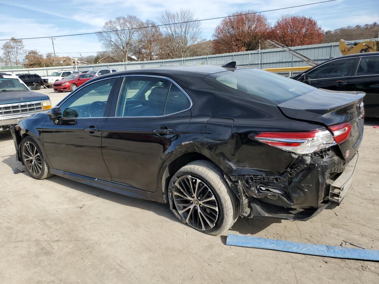 2020 TOYOTA CAMRY SE - Image 2