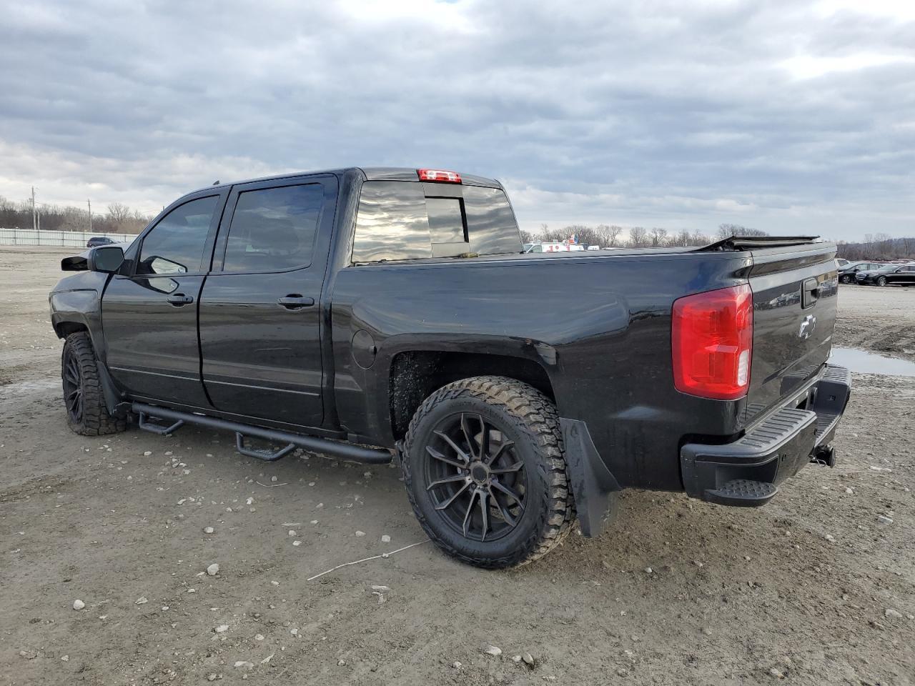 2018 CHEVROLET SILVERADO - Image 2