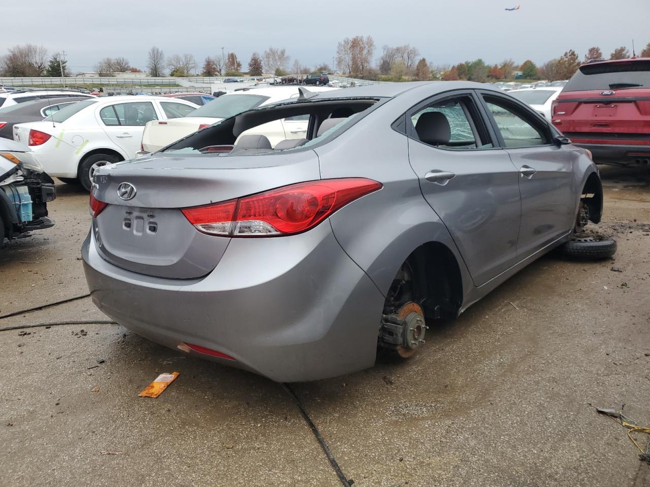 2013 HYUNDAI ELANTRA GL - Image 3