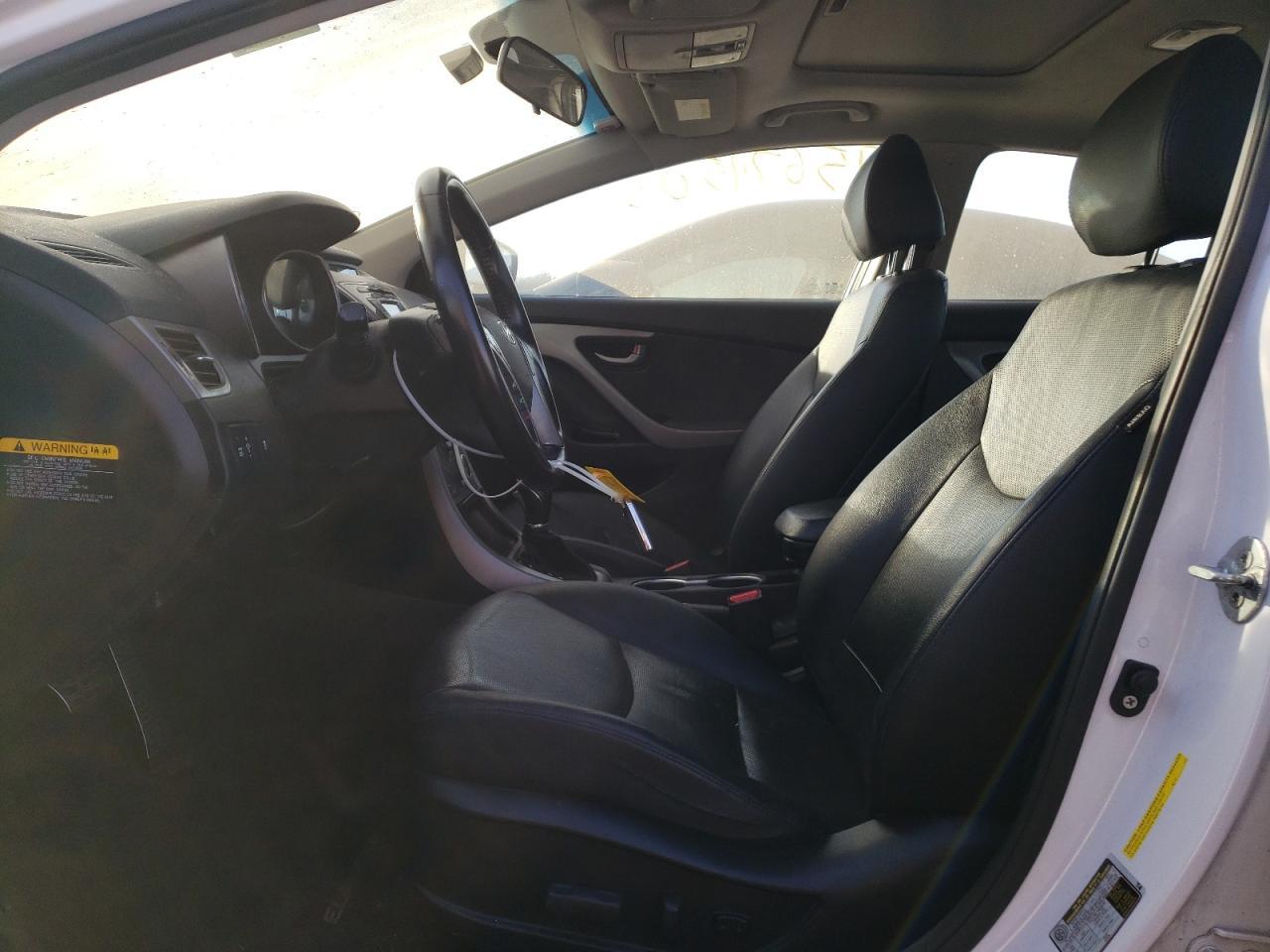 2015 HYUNDAI ELANTRA SE - Image 7