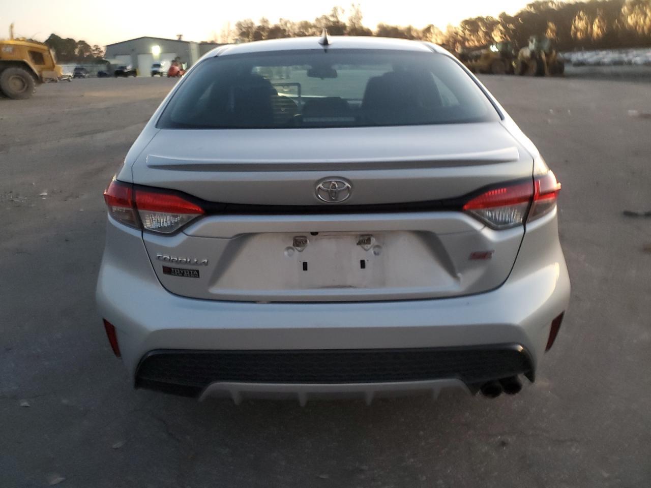 2020 TOYOTA COROLLA SE - Image 6