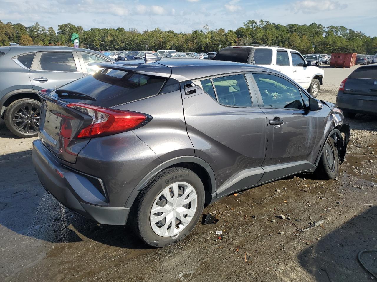 2021 TOYOTA C-HR XLE - Фото 3