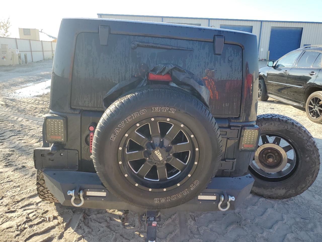 2014 JEEP WRANGLER U - Image 6
