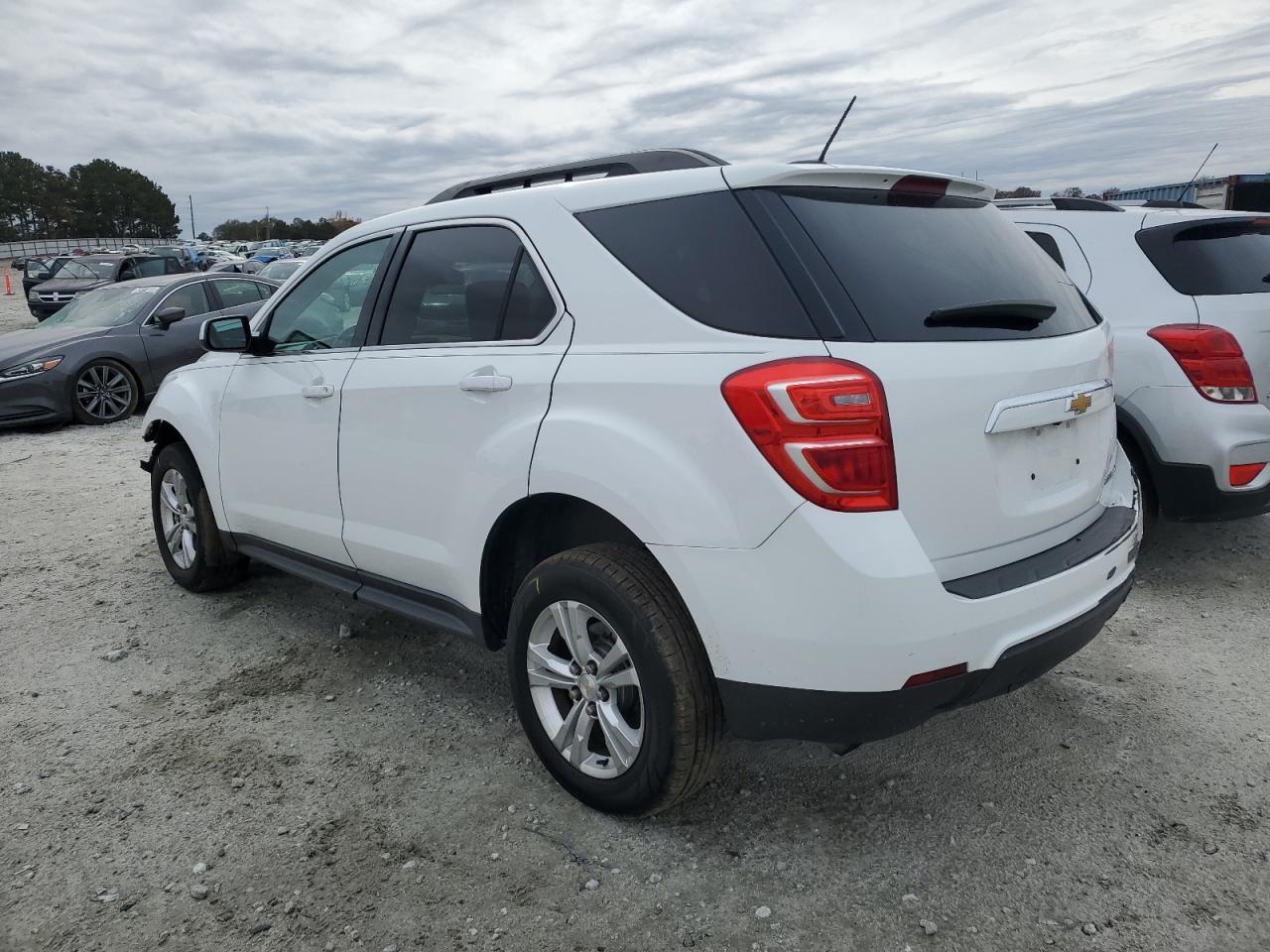 2016 CHEVROLET EQUINOX LT - Image 2