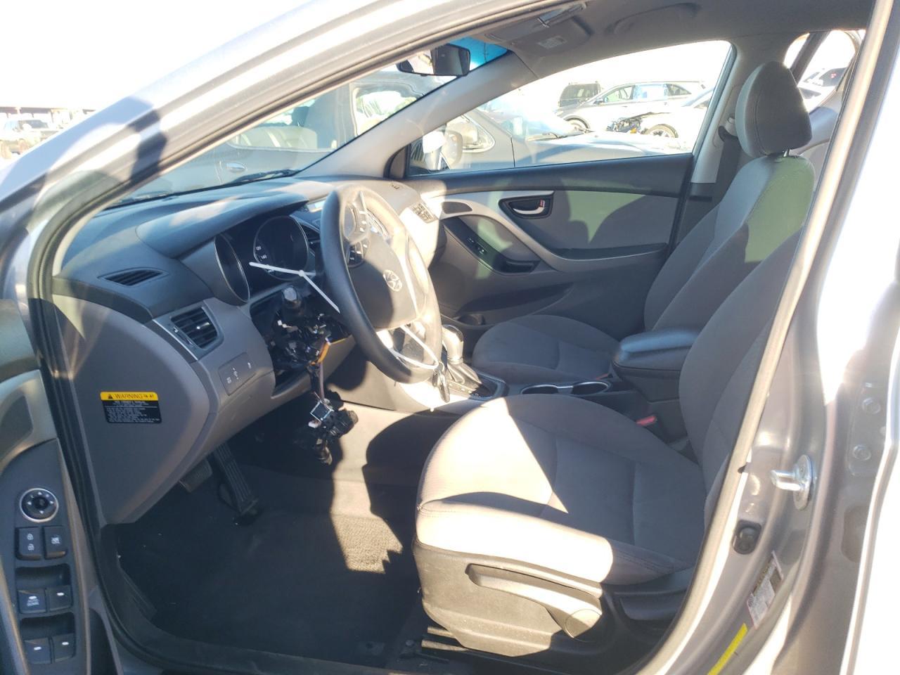 2015 HYUNDAI ELANTRA SE - Фото 7