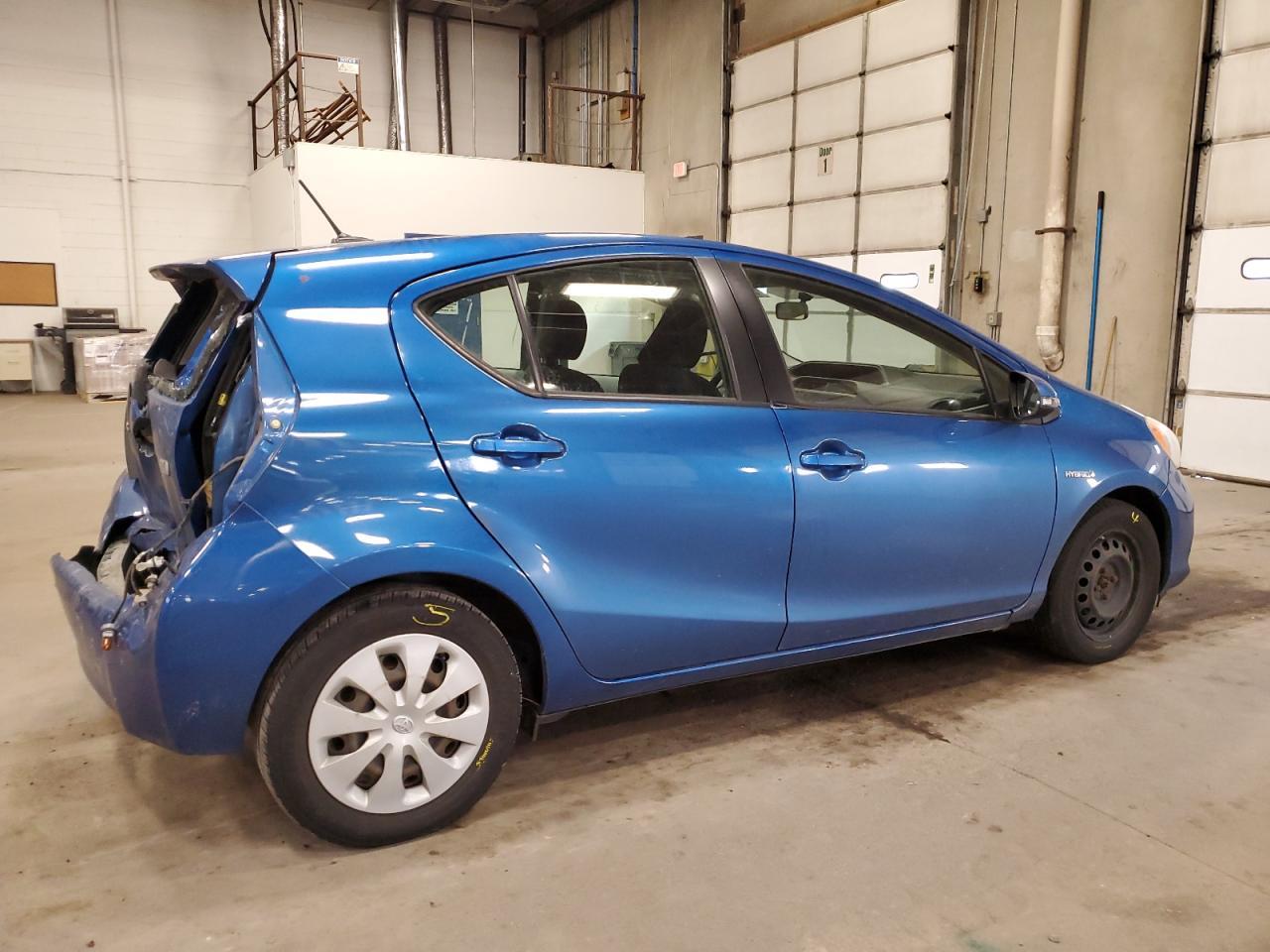 2013 TOYOTA PRIUS C - Image 3