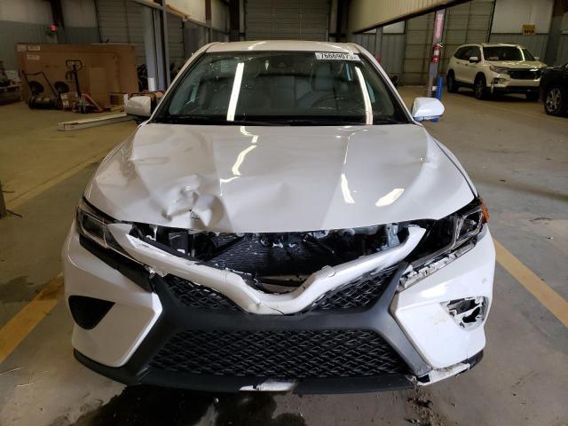 2020 Toyota Camry Se - Фото 5