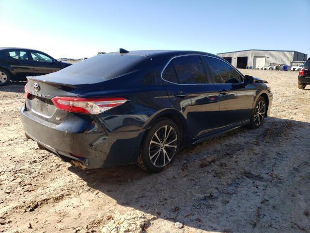 2020 Toyota Camry Se - Фото 3