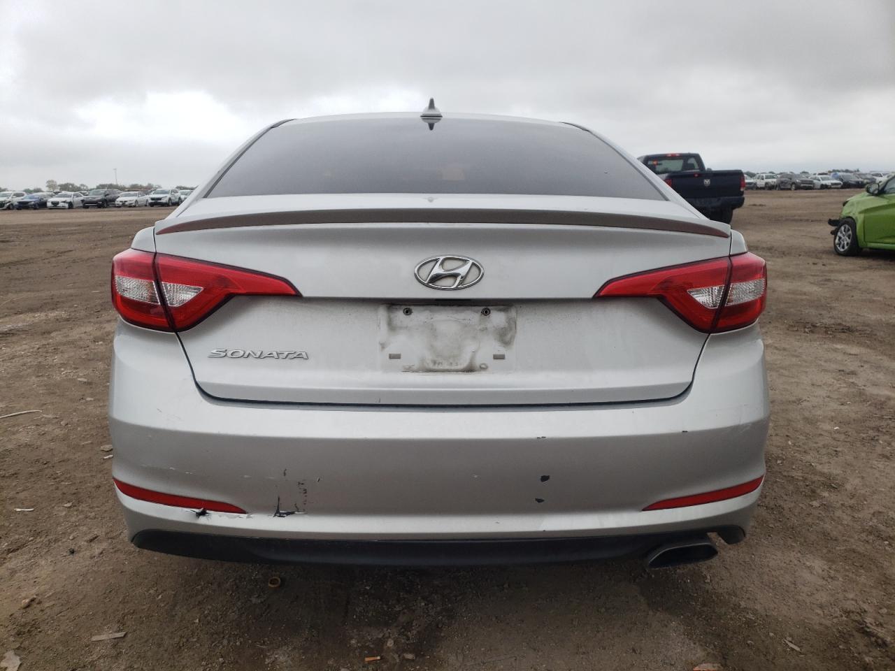 2017 HYUNDAI SONATA SE - Фото 6
