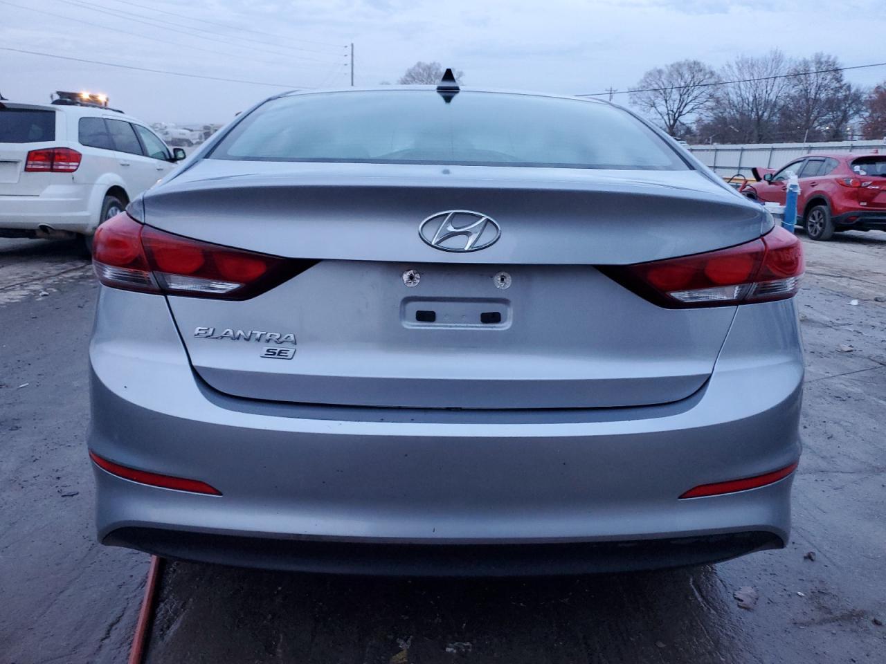 2017 HYUNDAI ELANTRA SE - Image 6