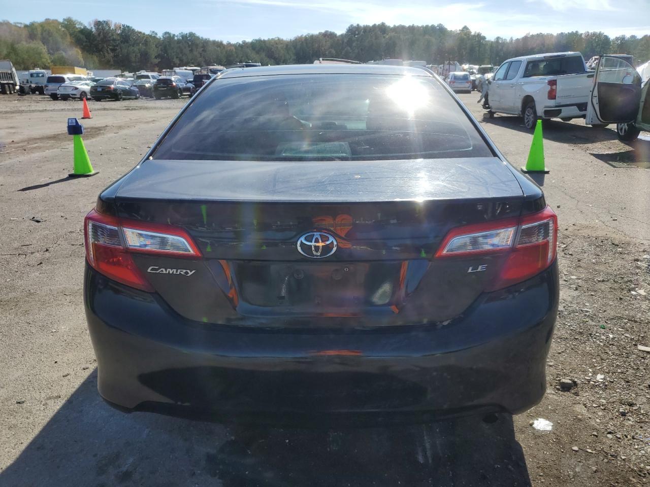 2014 TOYOTA CAMRY L - Image 6