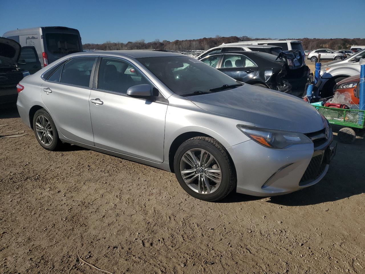 2017 TOYOTA CAMRY LE - Фото 4
