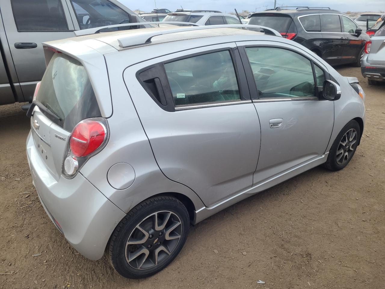 2015 CHEVROLET SPARK 2LT - Фото 3