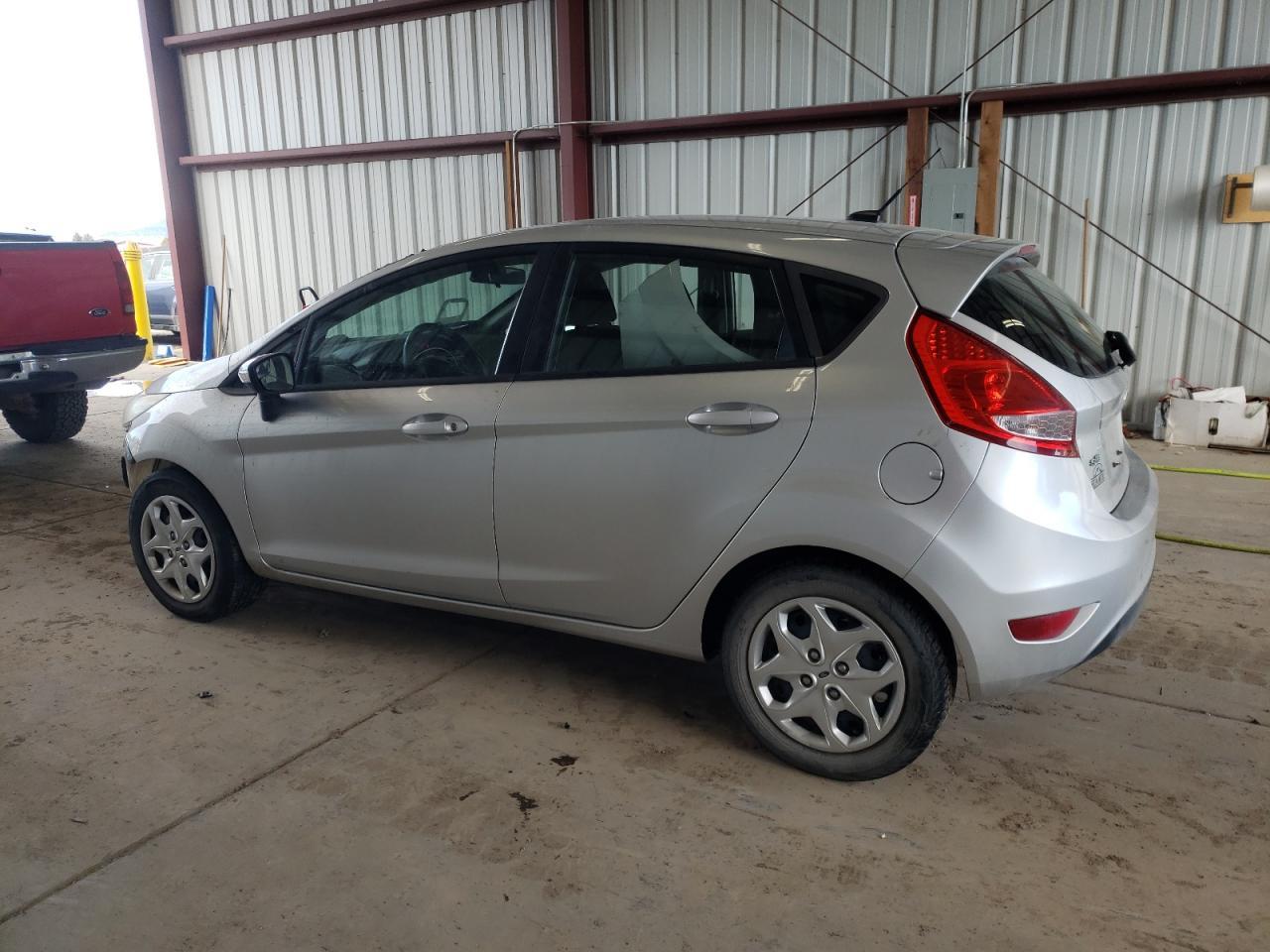 2013 FORD FIESTA SE - Image 2
