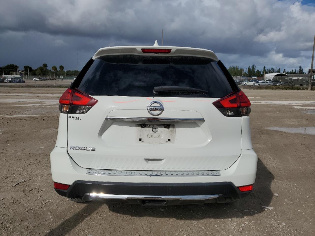 2017 NISSAN ROGUE S - Image 6