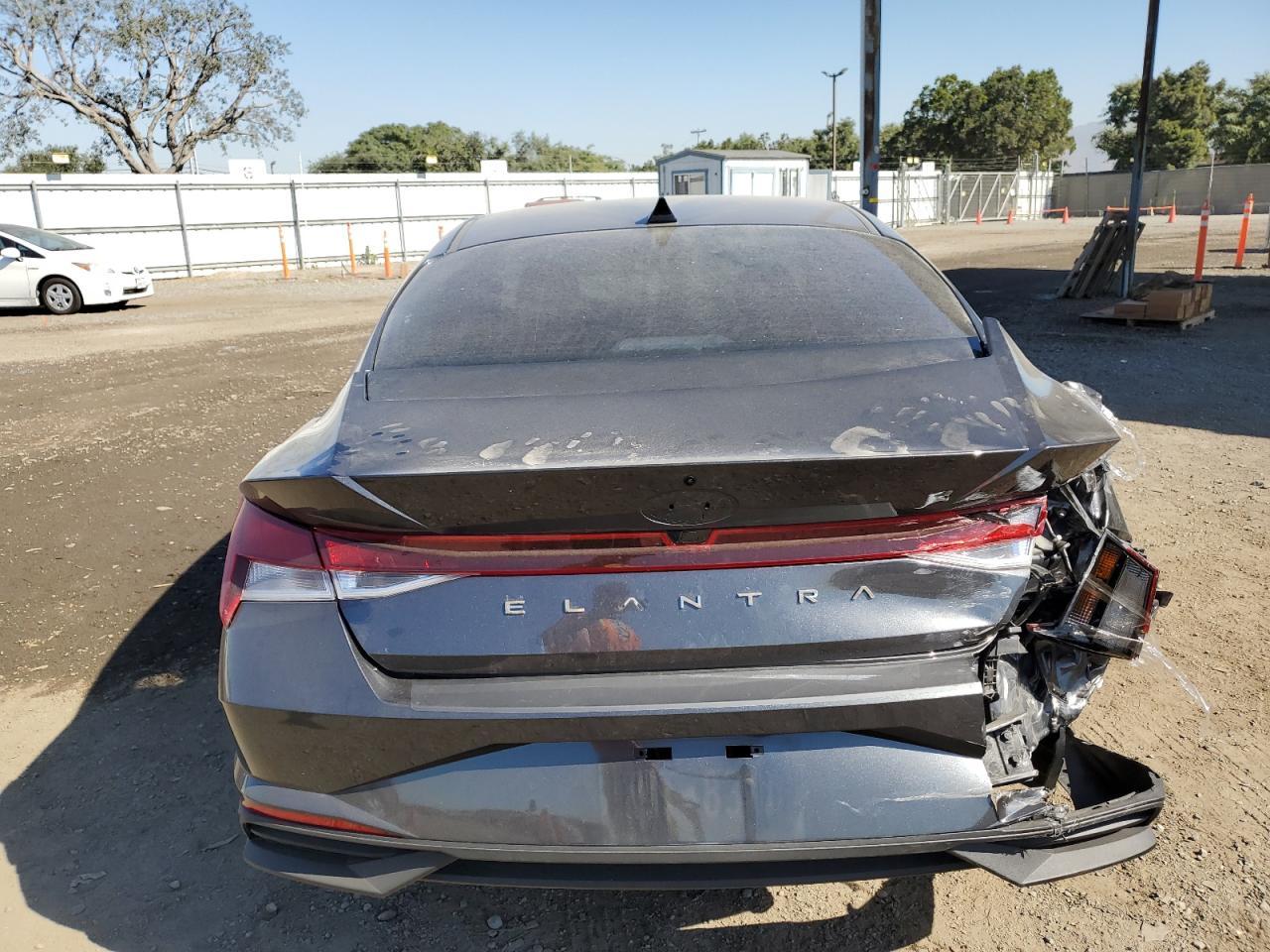 2022 HYUNDAI ELANTRA SE - Фото 6