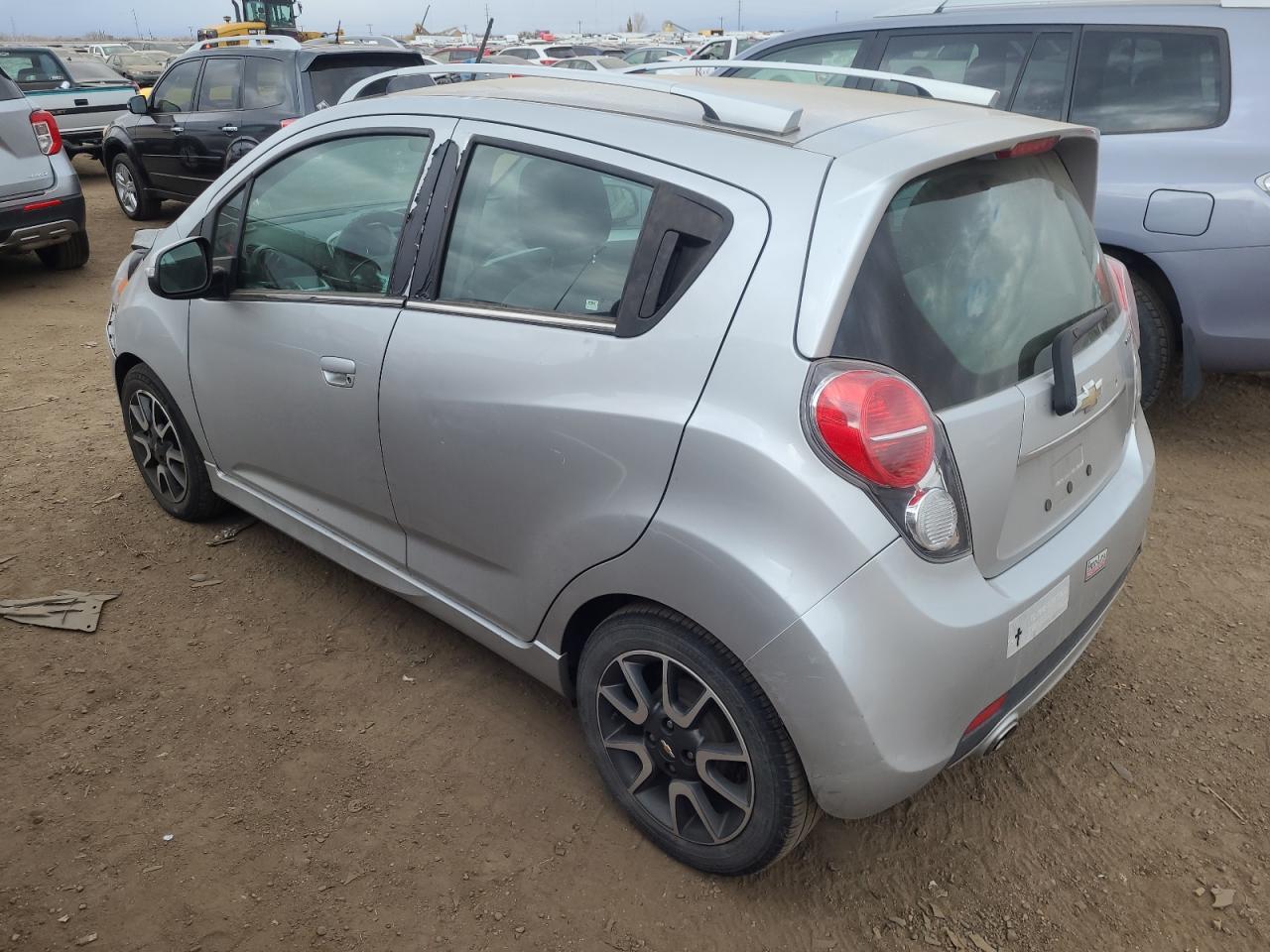 2015 CHEVROLET SPARK 2LT - Фото 2