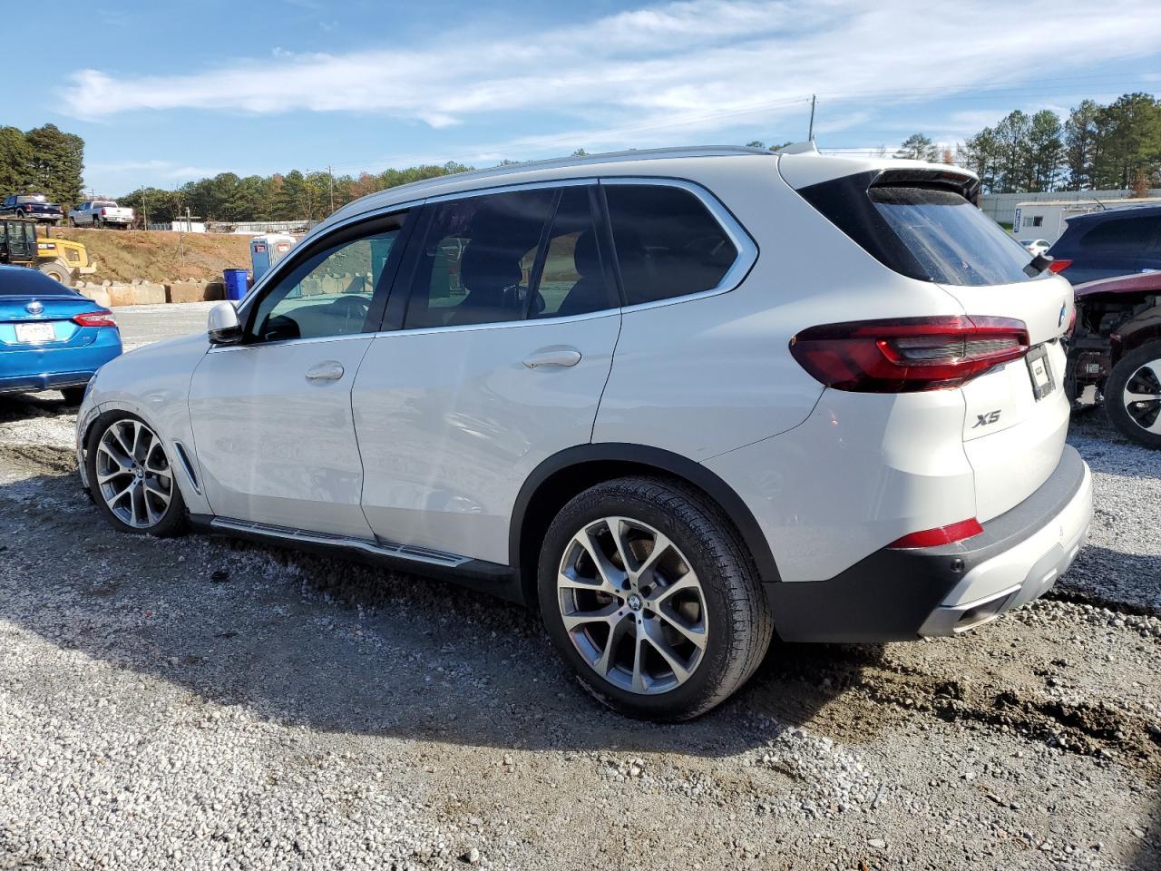 2023 BMW X5 XDRIVE4 - Image 2