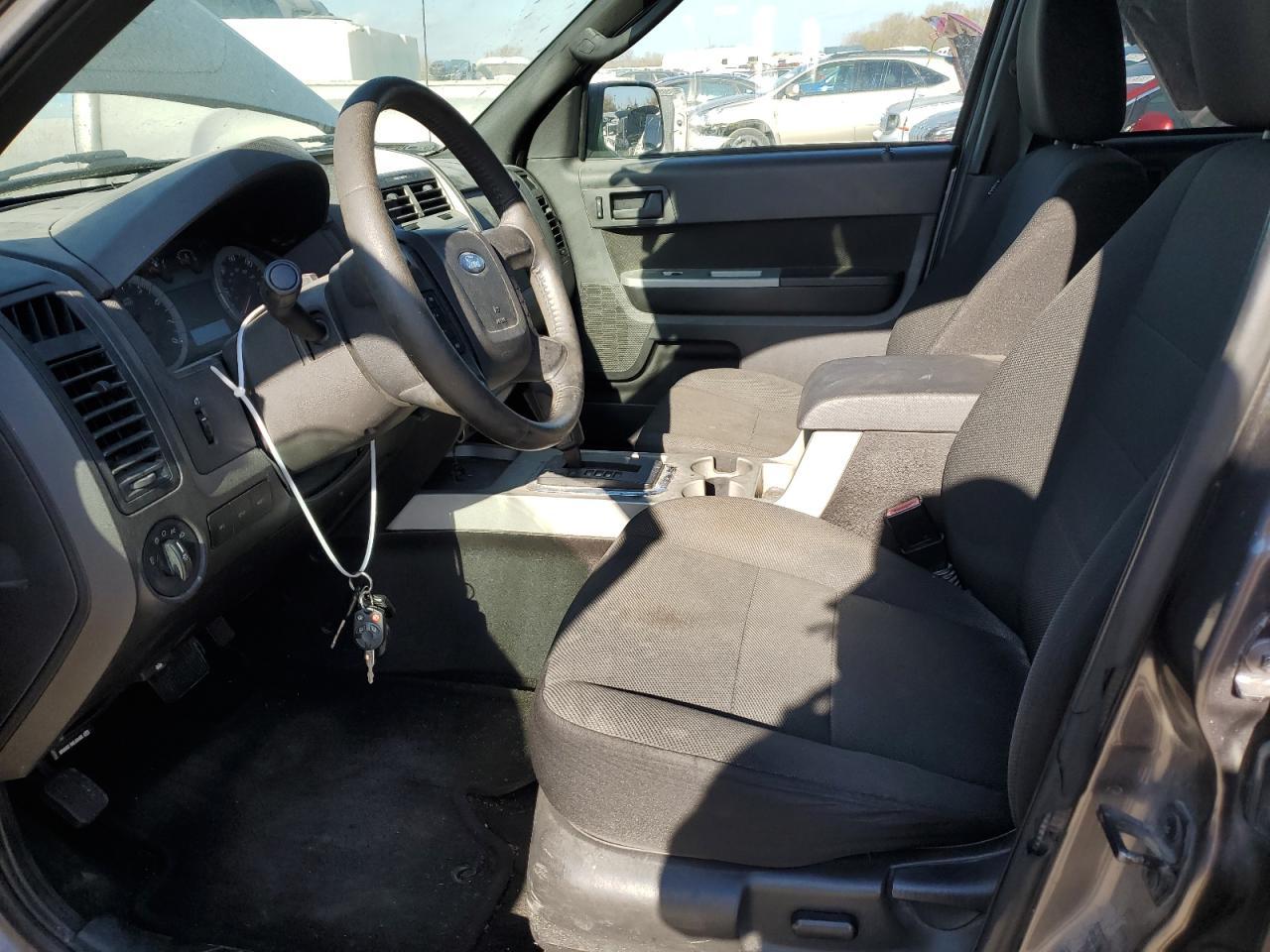 2010 FORD ESCAPE XLT - Image 7