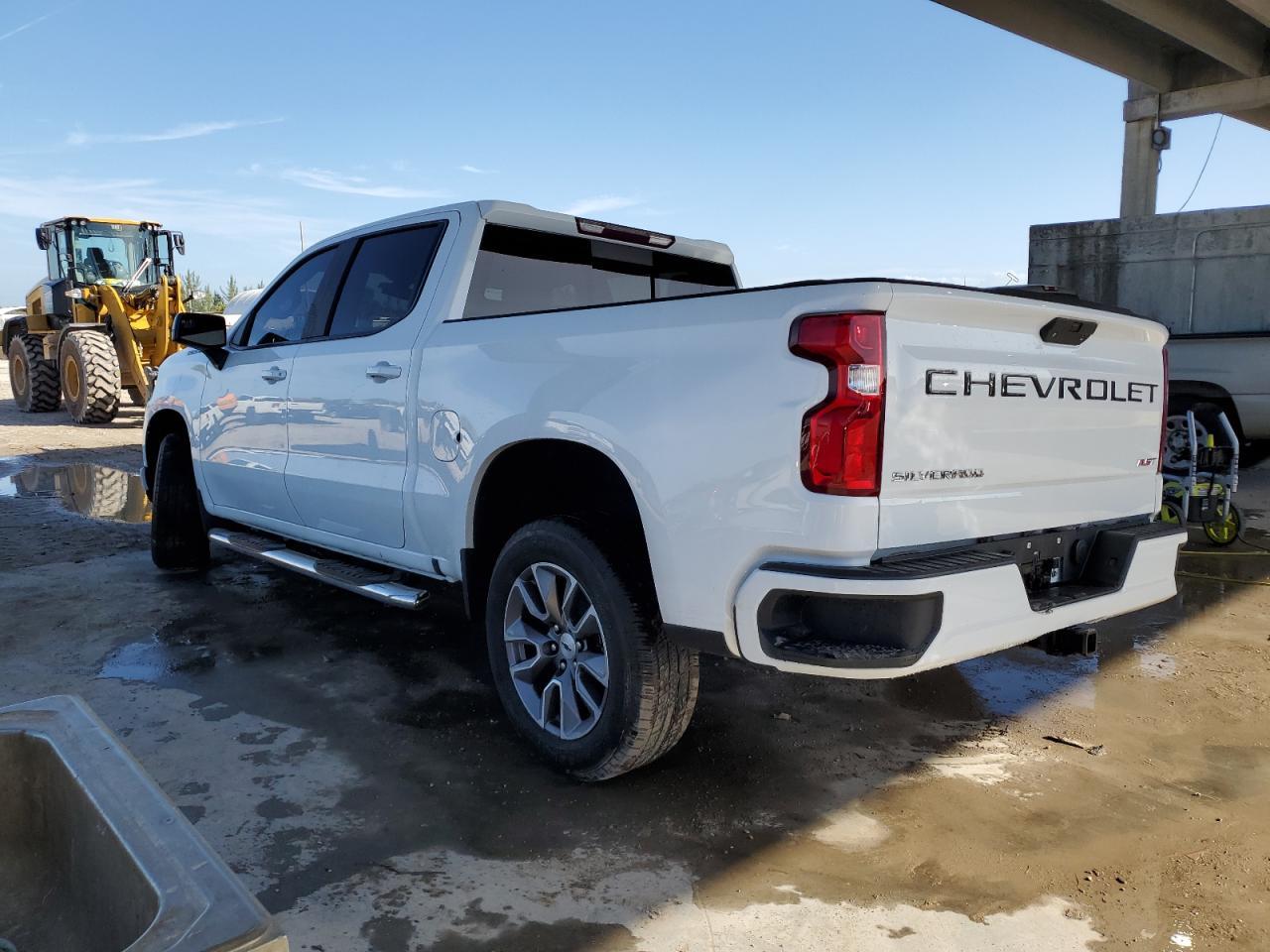 2021 CHEVROLET SILVERADO - Фото 2