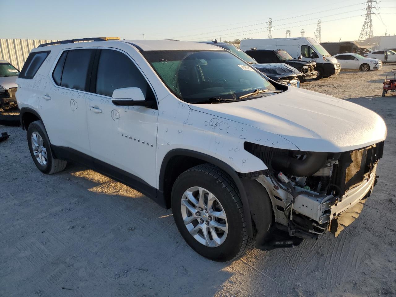 2021 CHEVROLET TRAVERSE L - Фото 4