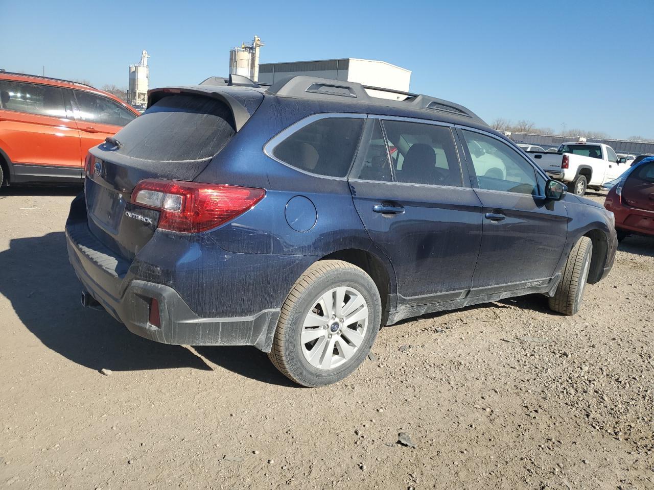 2018 SUBARU OUTBACK 2. - Image 3