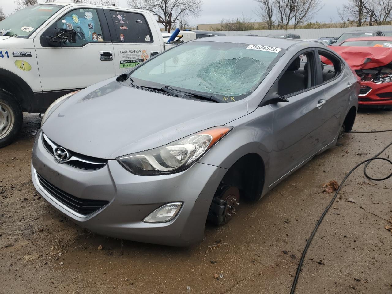 2013 HYUNDAI ELANTRA GL