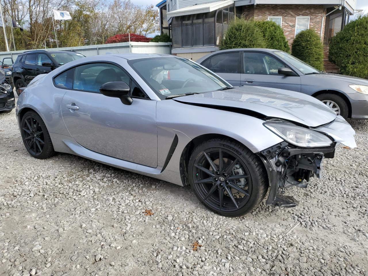 2023 TOYOTA GR 86 PREM - Image 4