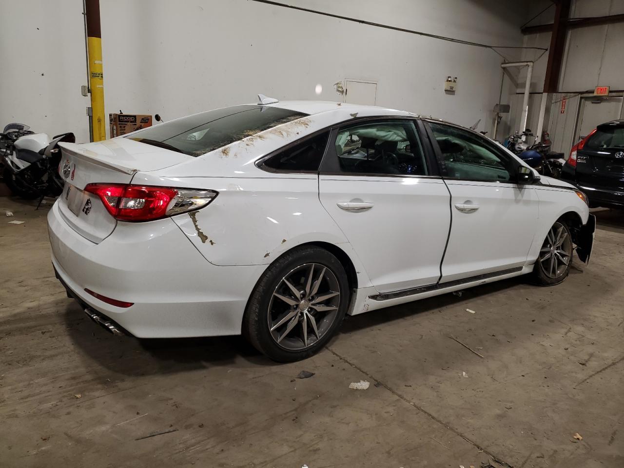 2017 HYUNDAI SONATA SPO - Image 3