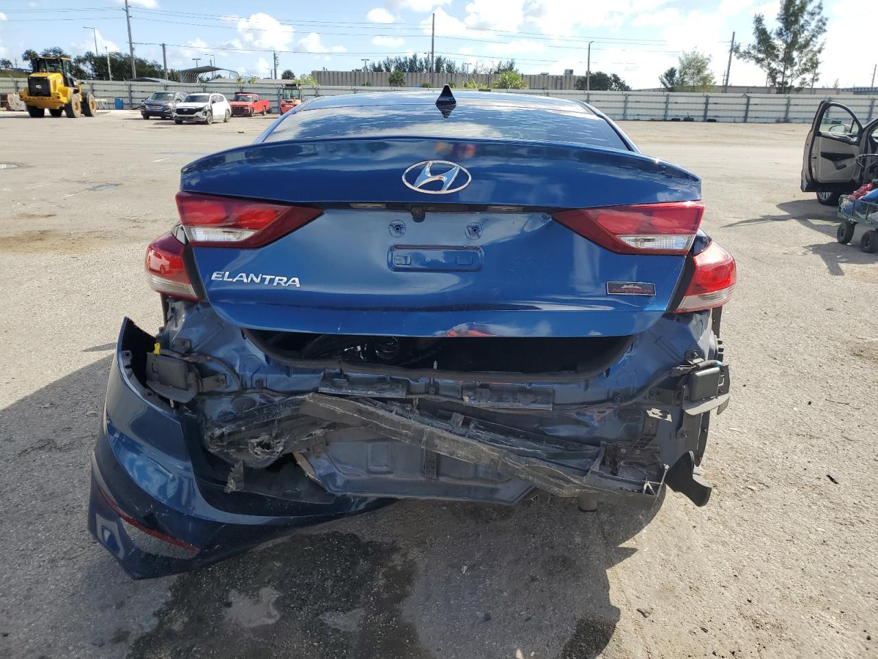 2018 HYUNDAI ELANTRA SE - Фото 6