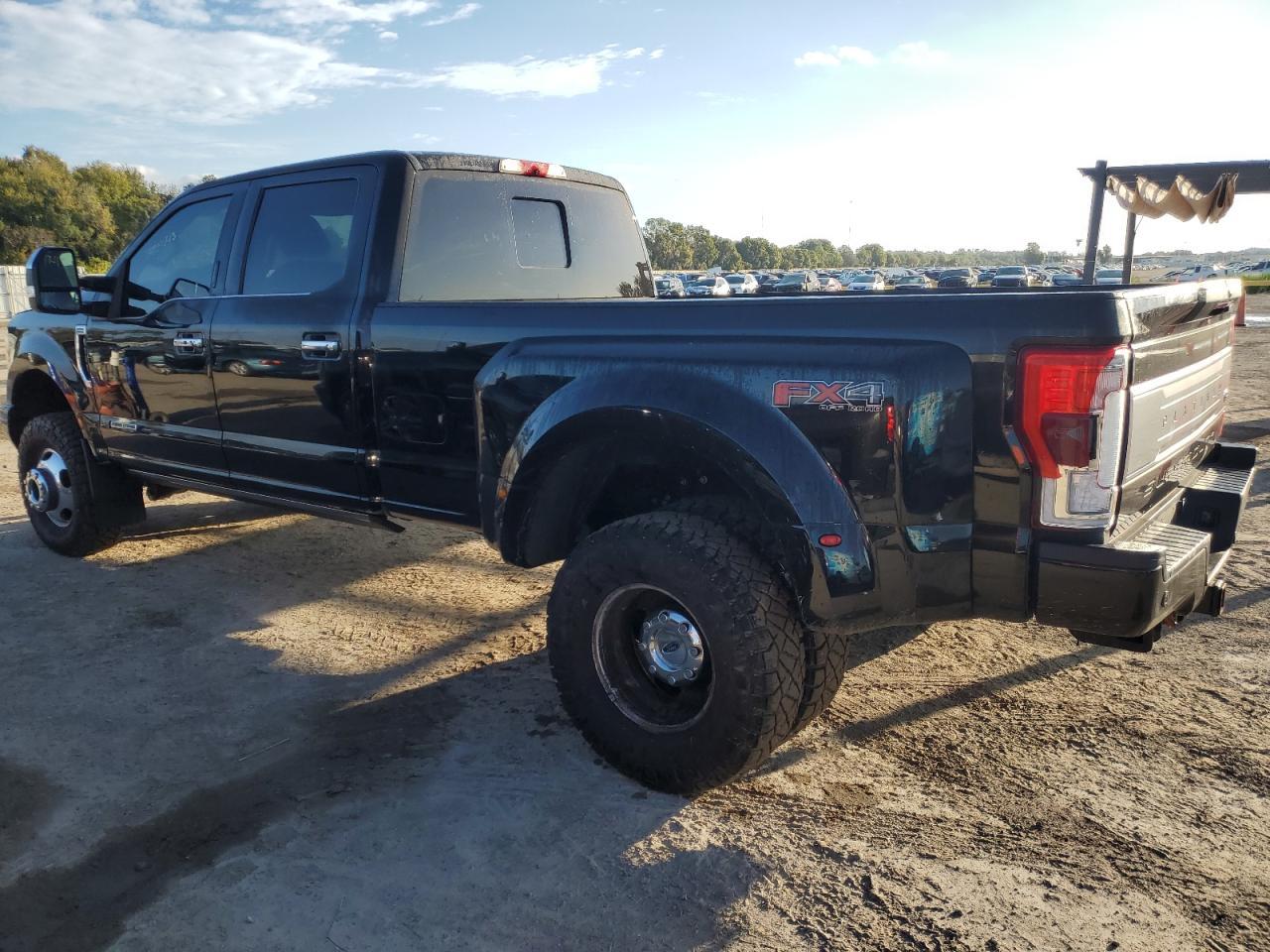2017 FORD F350 SUPER - Image 2