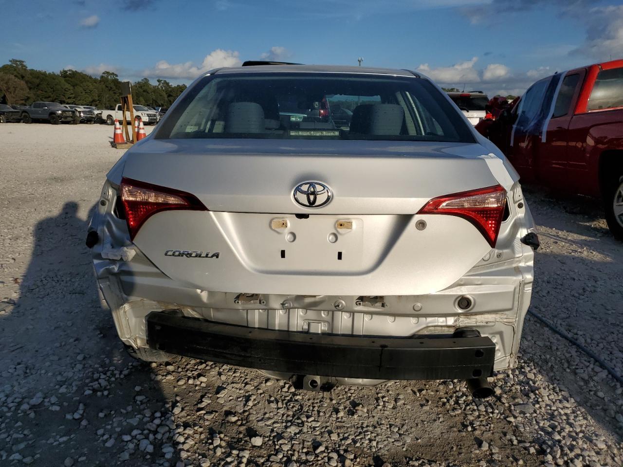 2019 TOYOTA COROLLA L - Image 6