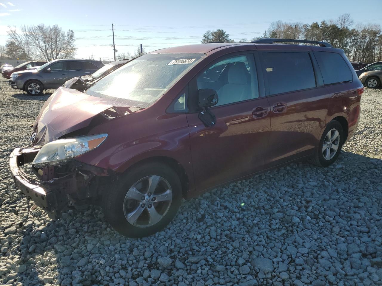 2015 TOYOTA SIENNA LE