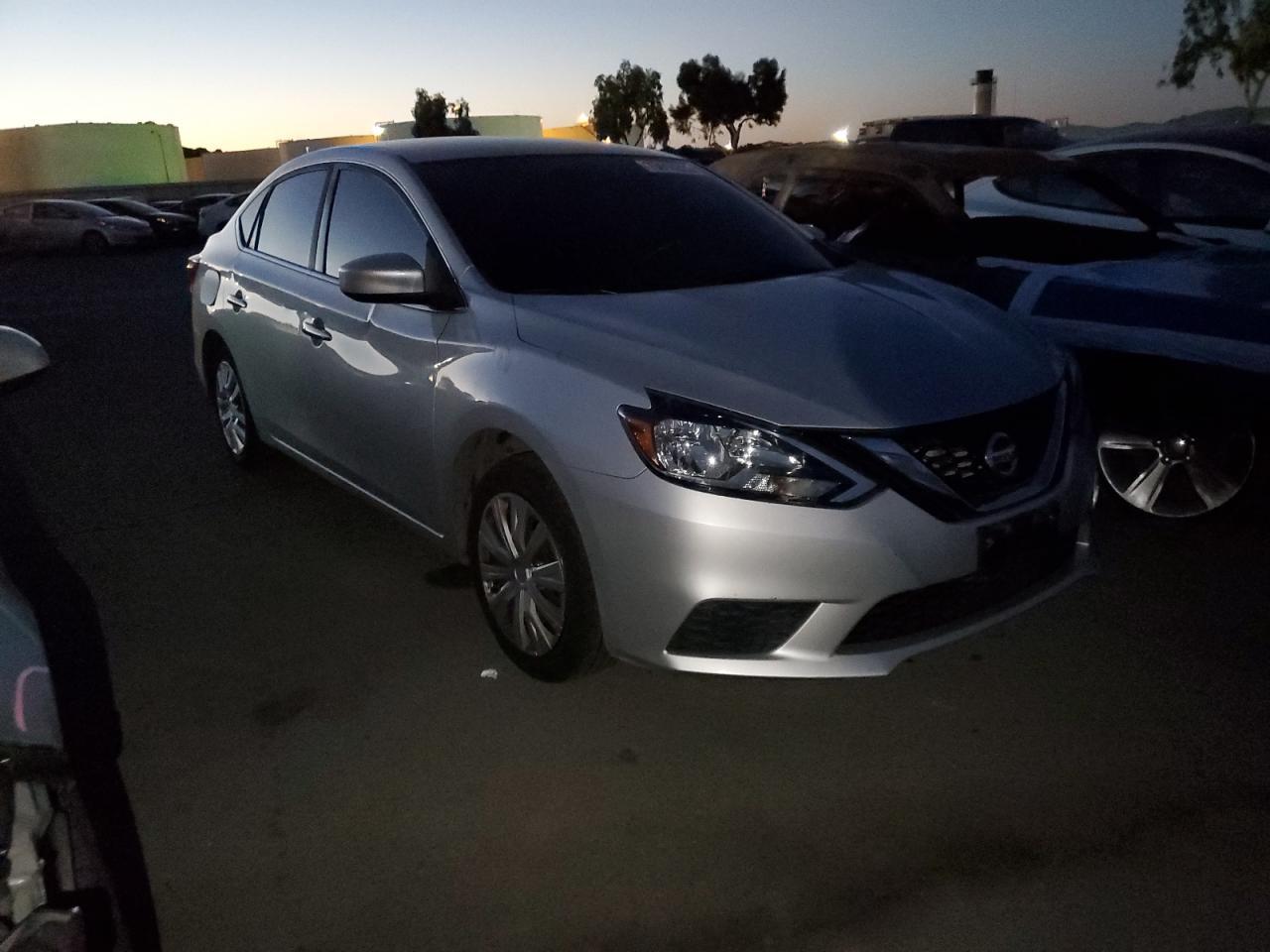 2017 NISSAN SENTRA S - Фото 4