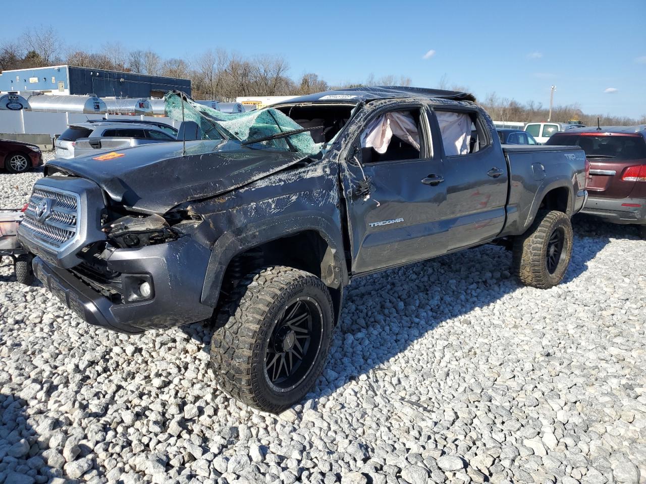 2017 TOYOTA TACOMA DOU