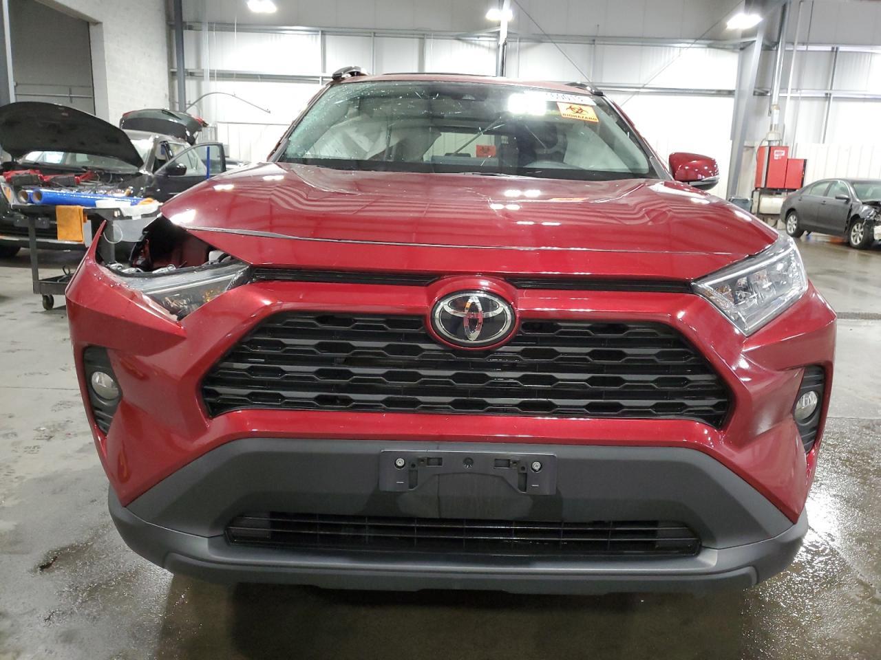 2020 TOYOTA RAV4 XLE - Image 5